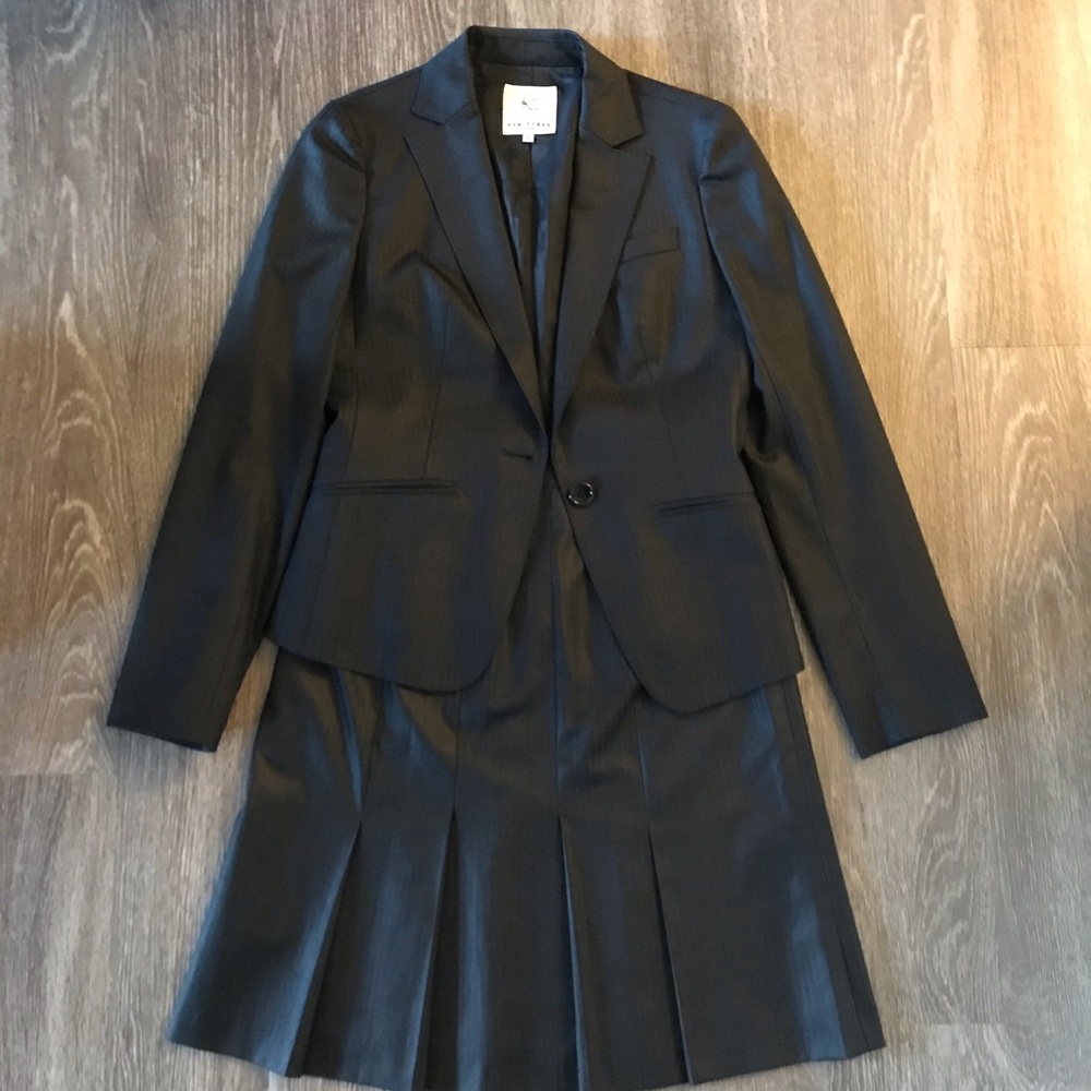 KUMIKYOKU ONWARD Suit